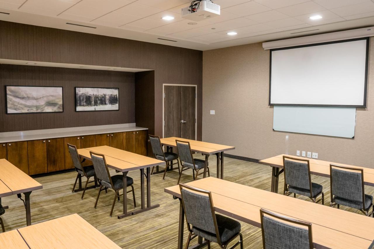 Courtyard By Marriott Fargo Hotell Exteriör bild
