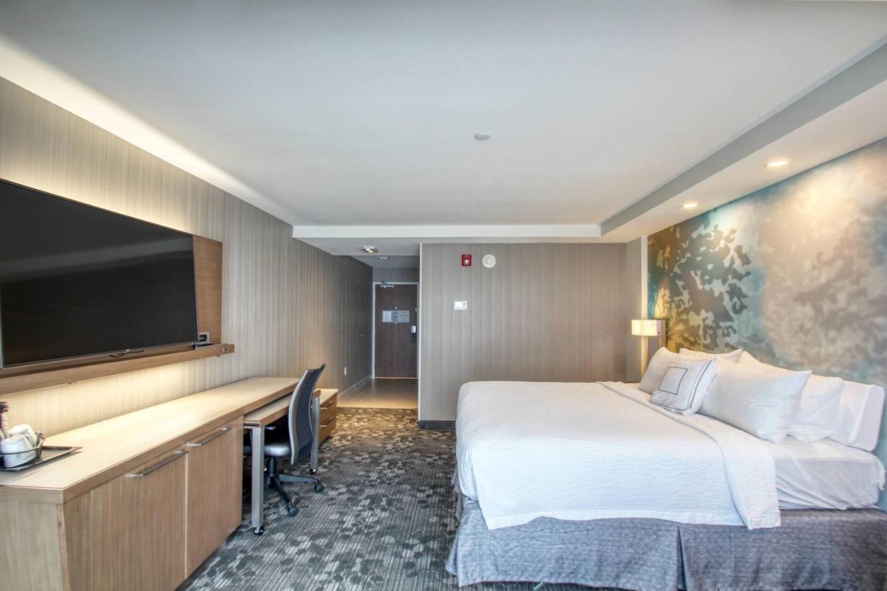 Courtyard By Marriott Fargo Hotell Exteriör bild