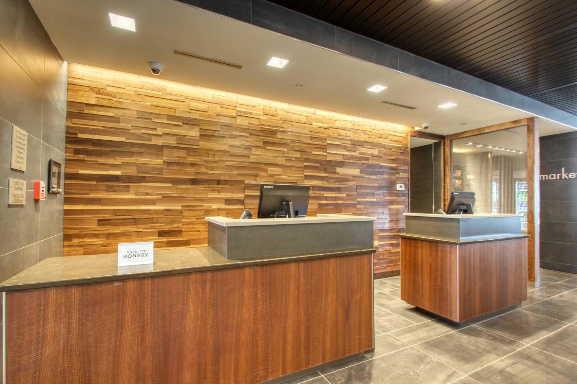 Courtyard By Marriott Fargo Hotell Exteriör bild